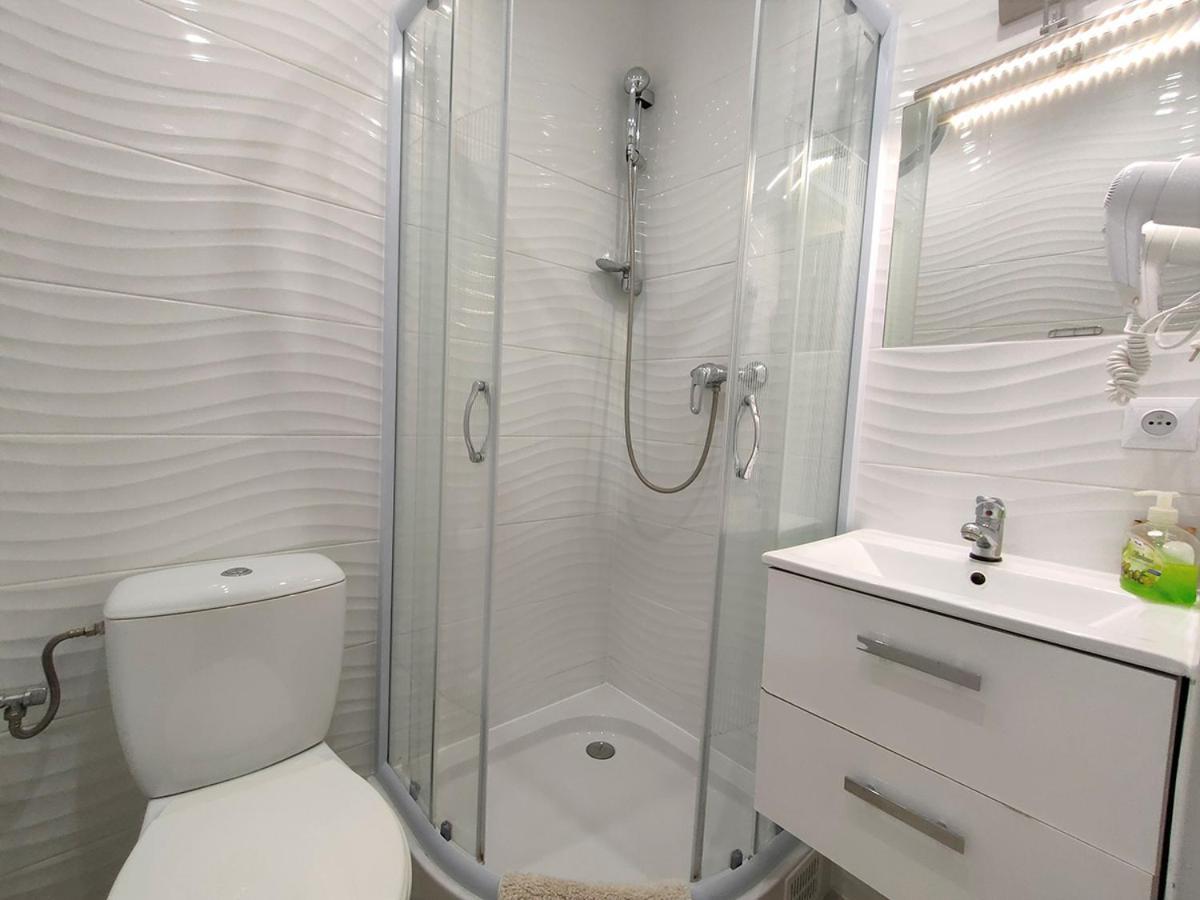Stajnia Pod Debem Acomodação com café da manhã Starachowice Exterior foto